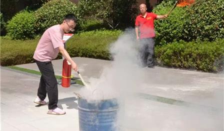 以演筑“防” ，以讲防“患” | 兴城住房公司结合人居智慧公司发展消防应急演练